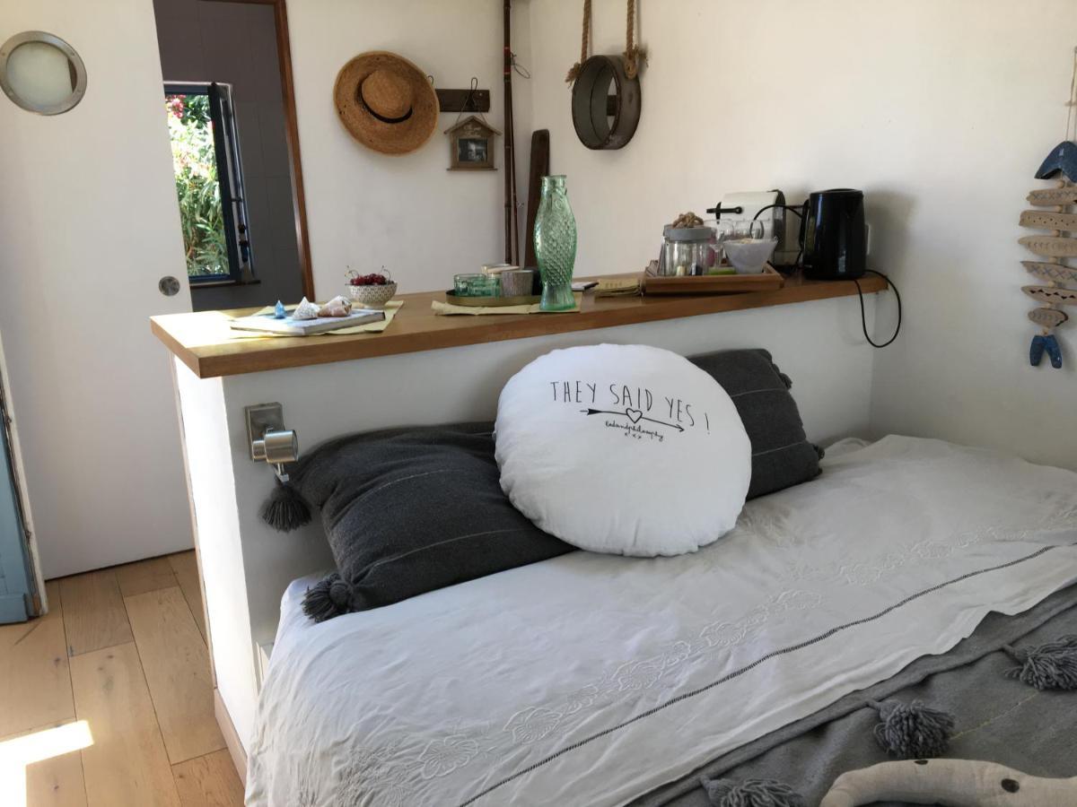 Cabanon De Pecheur En Bord De Lagune 세테 외부 사진